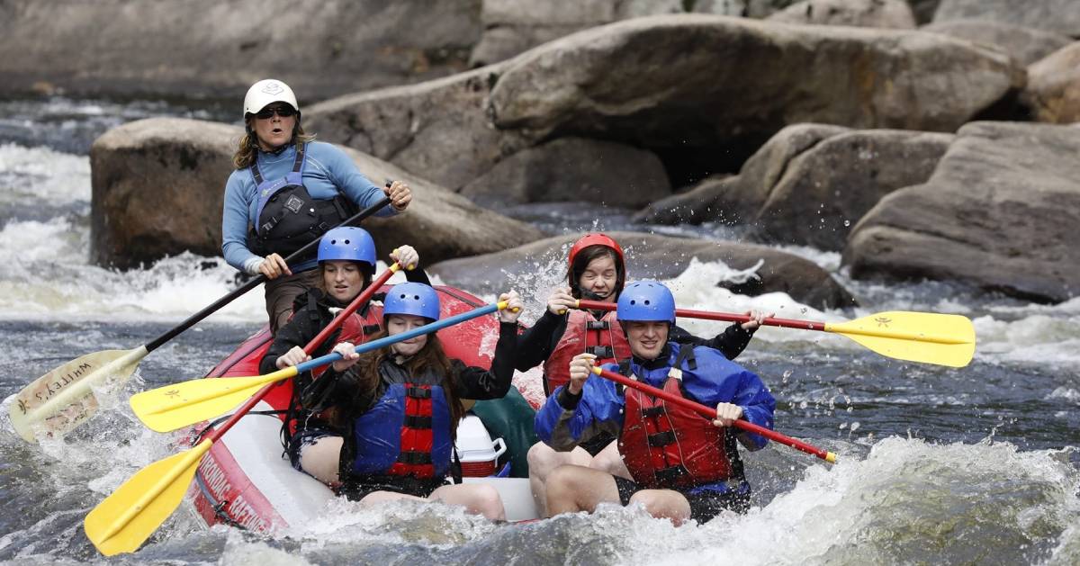 New York’s Best Lakes for Camping, Hiking, and Water Activities