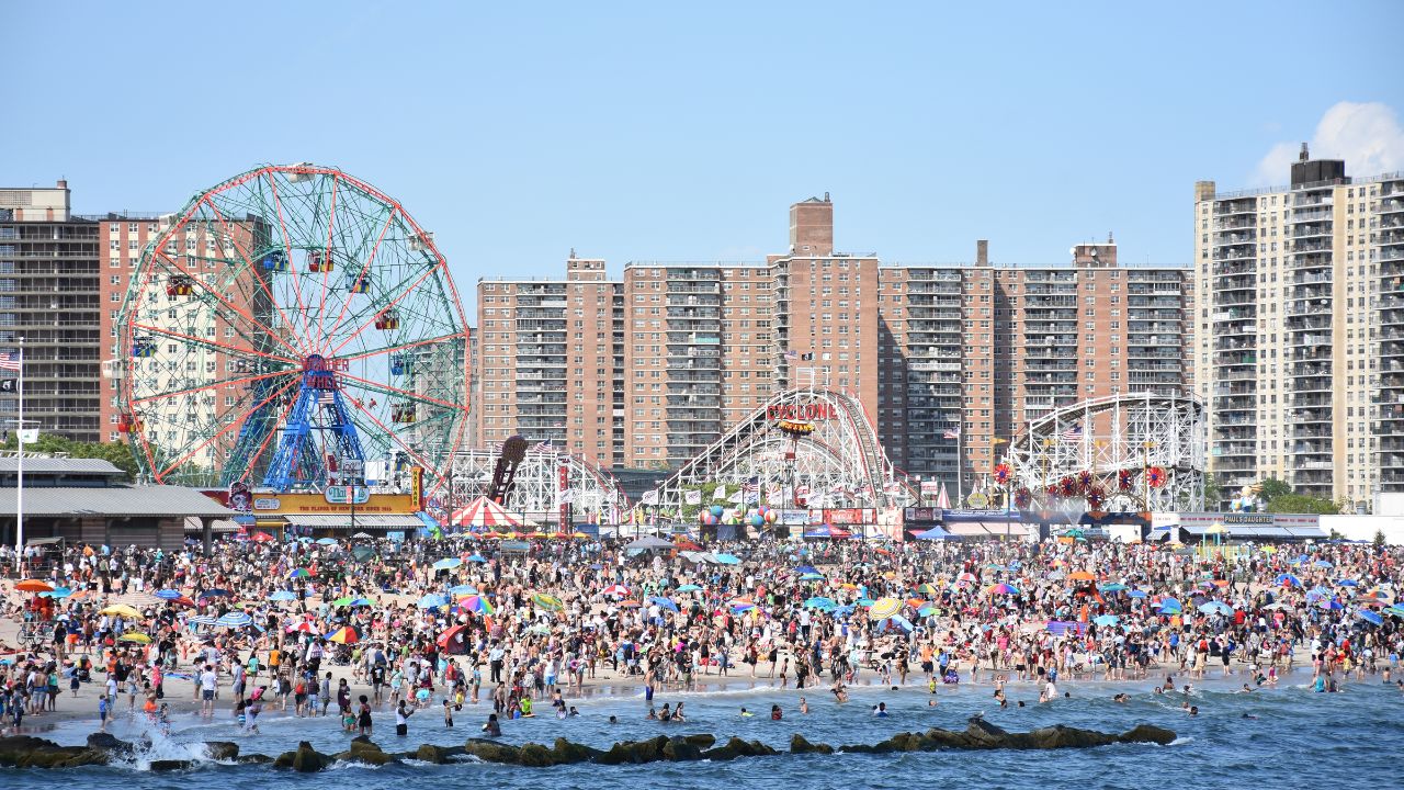 What are the Most Exciting things to do in NYC Summer for First-time visitors?