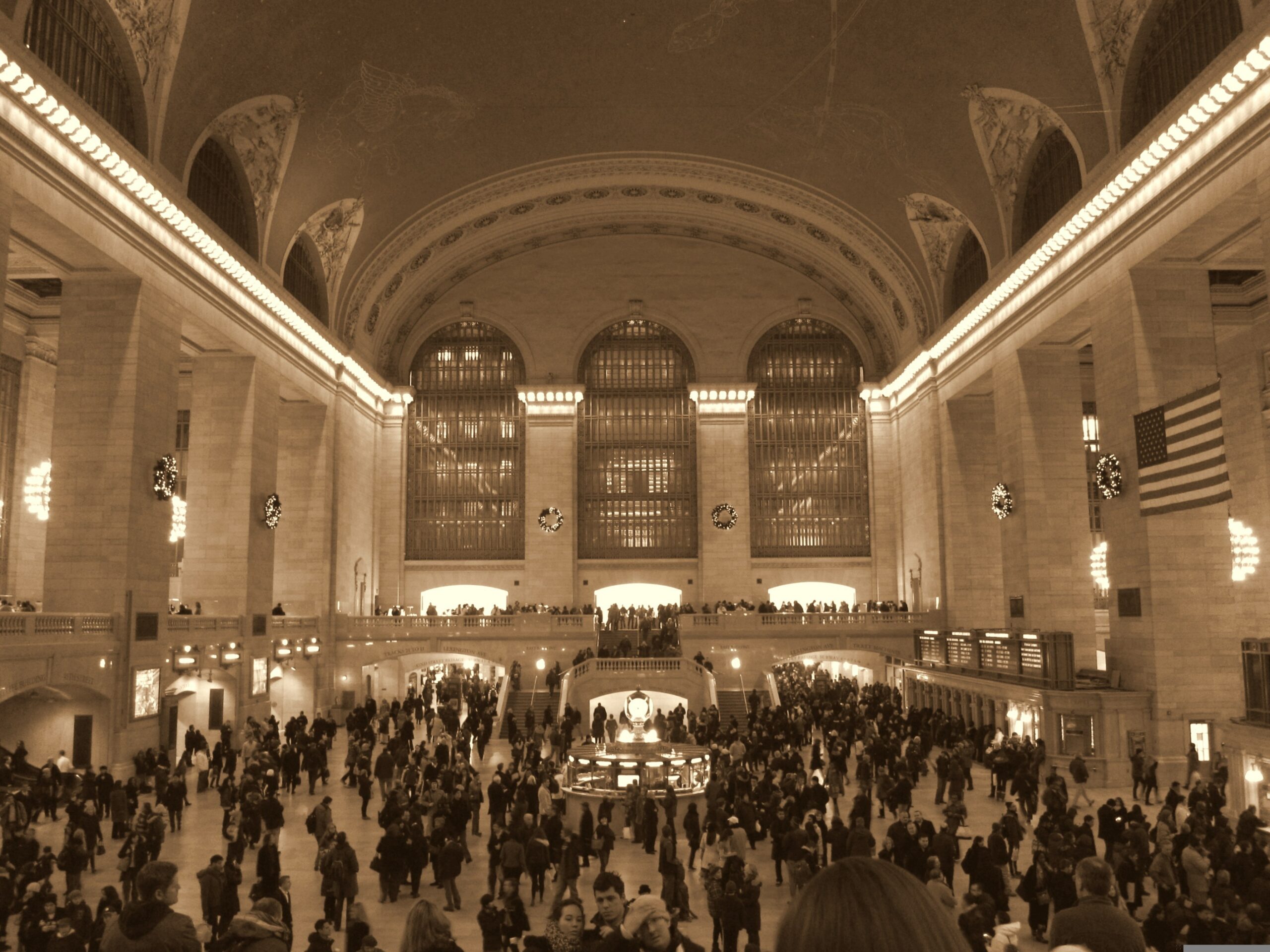 Grand Central Terminal's Main Concourse packed with holiday travelers